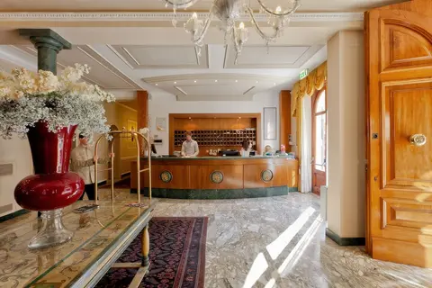 Ercolini E Savi, Lobby