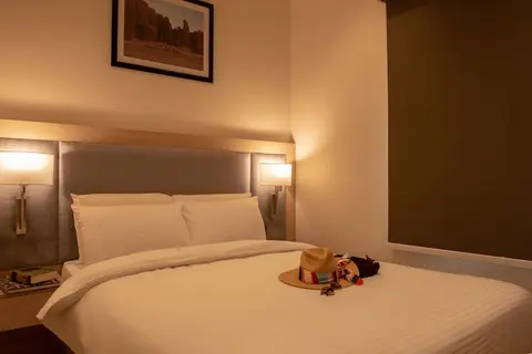 Cloud 7 Residence AlUla, Room