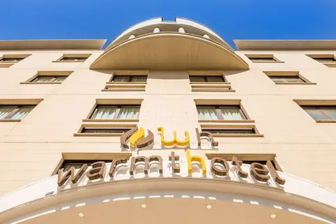 Warmthotel, Exterior