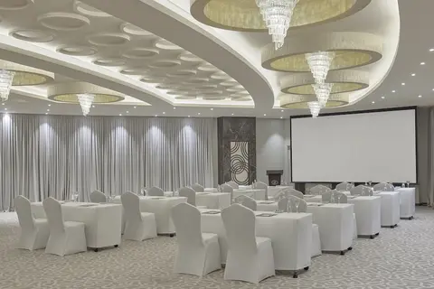 Crowne Plaza Riyadh Palace by IHG, Lobby lounge