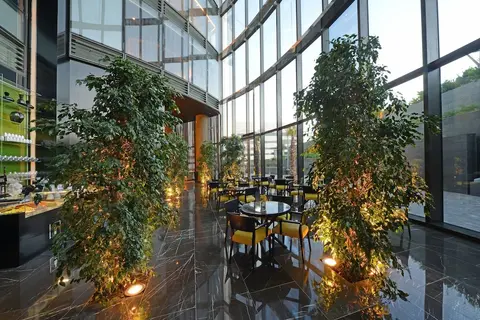 Amman Rotana, Lobby lounge