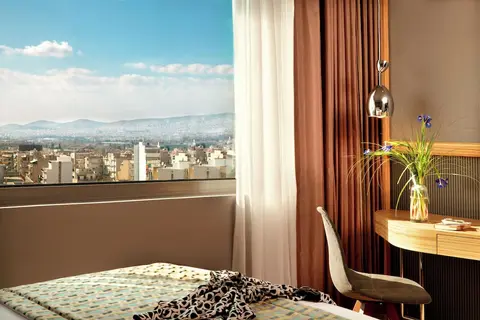 Zeus Wyndham Grand Athens