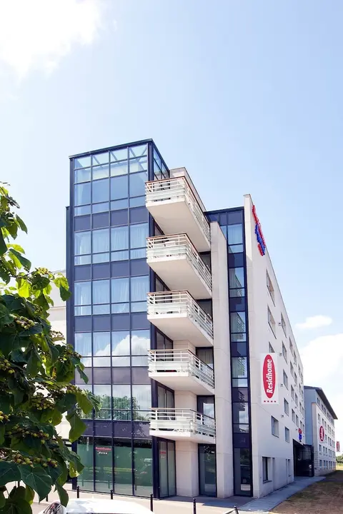 Residhome Val d'Europe, Front of property