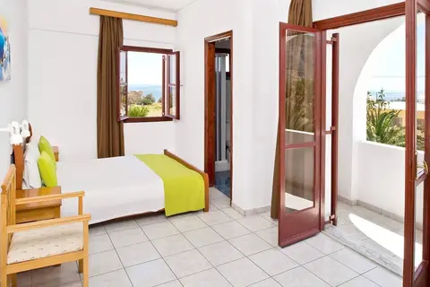 Hotel Makarios, Room