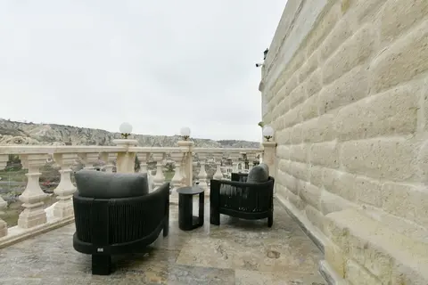 Sacred Mansion, Room