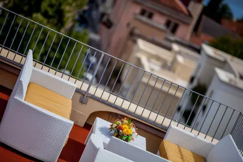 Hotel Panorama, Exterior