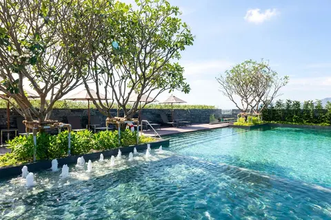 Ramada Plaza by Wyndham Chao Fah