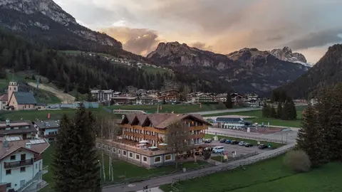 X Alp Hotel
