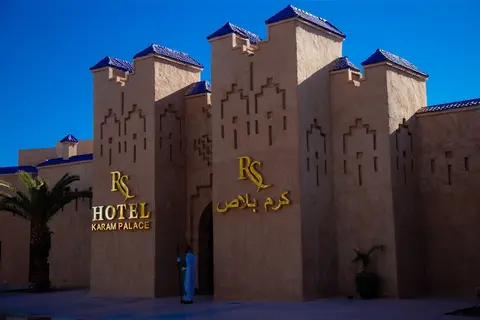 Hotel Karam Palace, Exterior