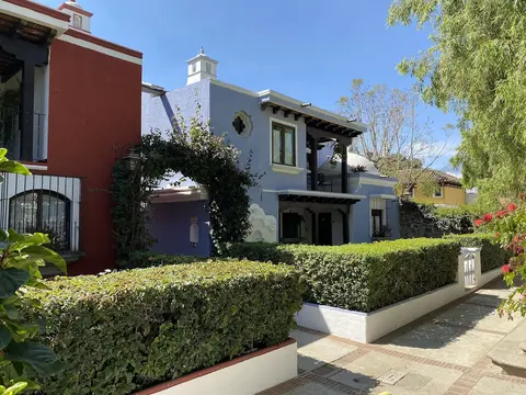 Villa Colonial, Room