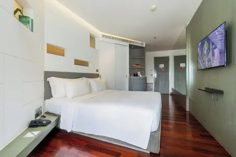 LiT BANGKOK Hotel
