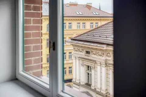 Royal Court Apartments