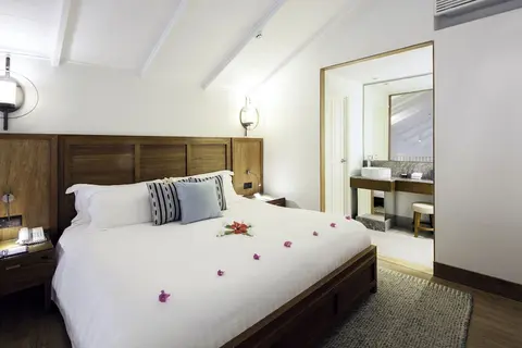 Machchafushi Island Resort & Spa Maldives, The Centara Collection, Room