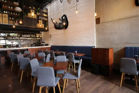 Hotel B3 Virrey, Restaurant