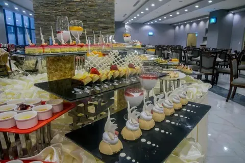 Al Safwah Orchid, Restaurant