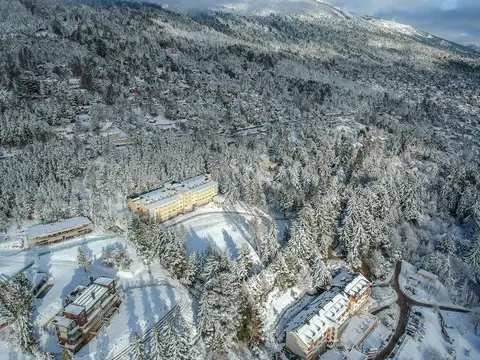 Huinid Pioneros Hotel