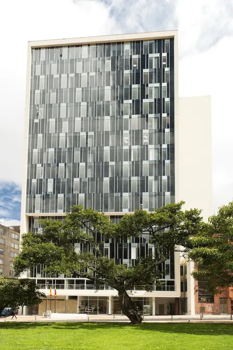 Hotel Bh Bicentenario, Front of property