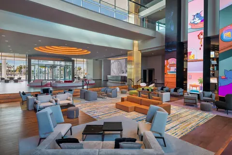The WB Abu Dhabi, Curio Collection by Hilton, Lobby