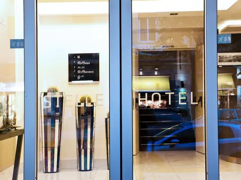Stelle Hotel The Businest