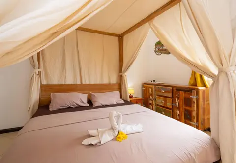 Twakila Sunset Suites, 