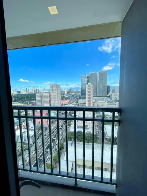 Fame Residence Retreat Cozy 1BR with Balcony