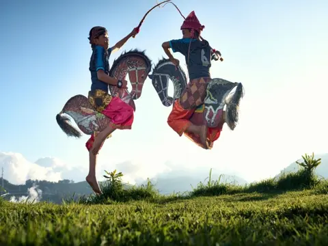 Dieng Plateu Tour