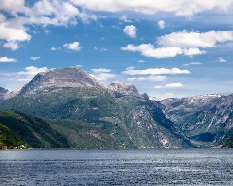 Fiordi e Preikestolen