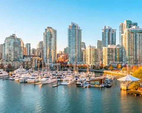 Discover West Canada 10 nights SUP ENG
