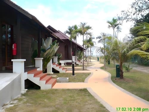 Ulek Beach Resort
