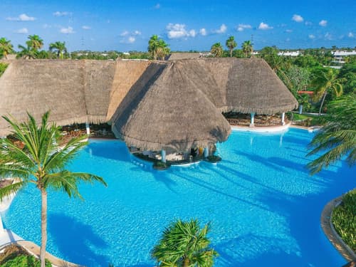 Grand Palladium Colonial Resort & Spa