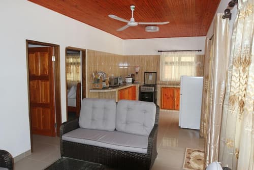 Tourterelle Holiday Home, 