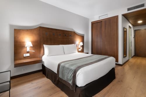 Dorma Agora Caceres, 