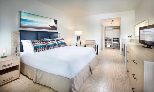 Postcard Inn On The Beach