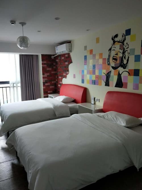 Zhangjiajie Cat Theme Inn