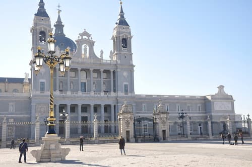 Madrid Experiencia Cultural, Escapada