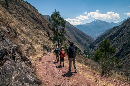 Experiencia privada de 2 días en el Valle Sagrado: Cascada, colibríes y Chinchero