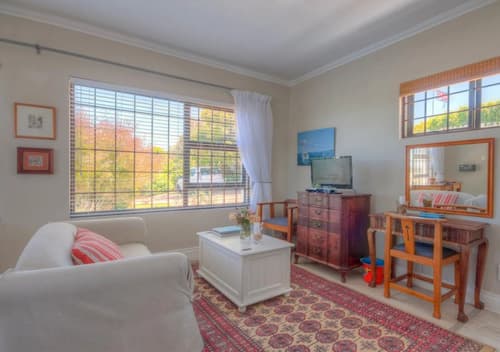 The Lookout Guest House, 