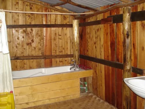 Engiri Game Lodge and Campsite, 