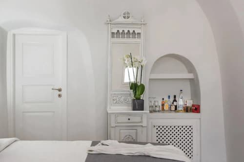 Alta Mare By Andronis, 