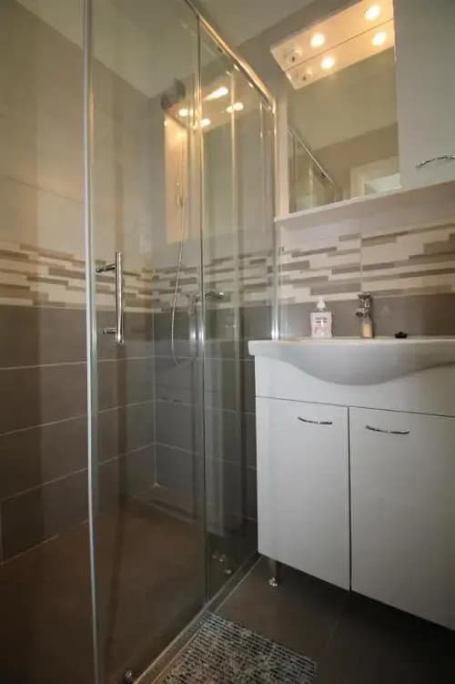 Private Accommodation Carevic
