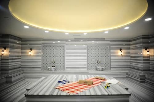 Macara Lake Park Hotel