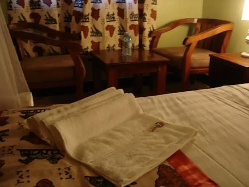 Engiri Game Lodge and Campsite, 