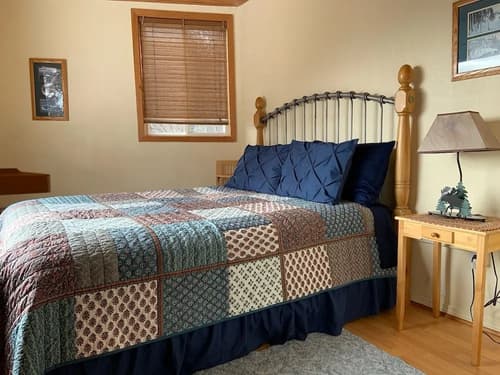 Alaska Adventure Cabins, 