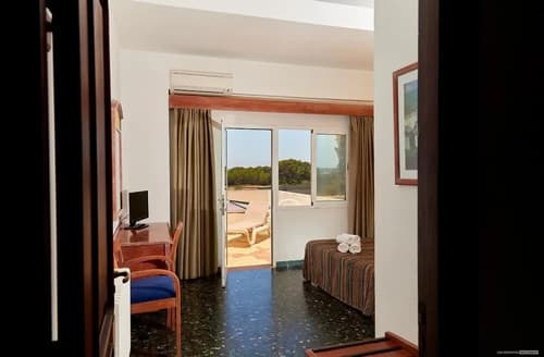 Hostal Illes Pitiüses, 