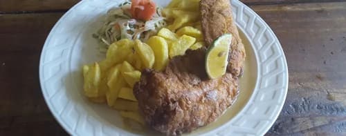 Engiri Game Lodge and Campsite, 