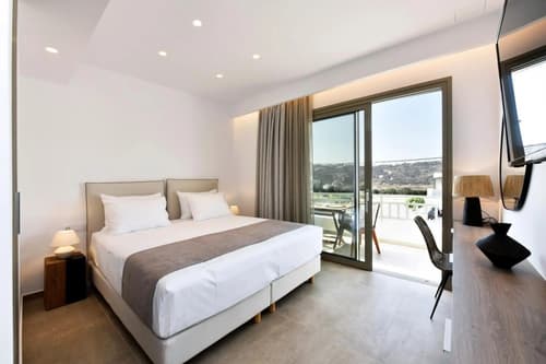 Anais Milos Suites