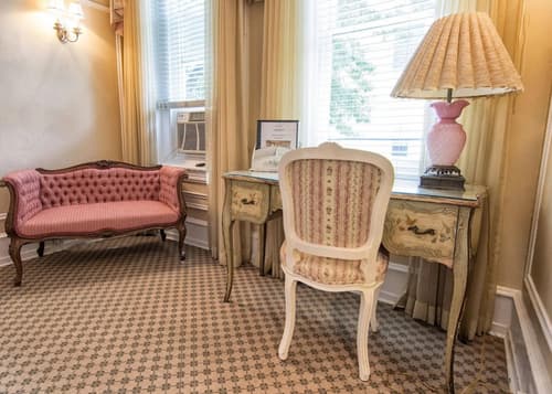 La Reserve Bed & Breakfast