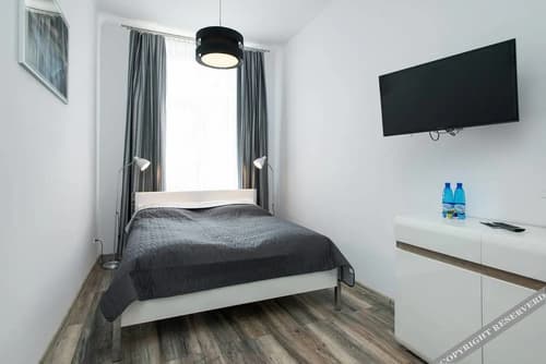 Leo Apartments Main Square