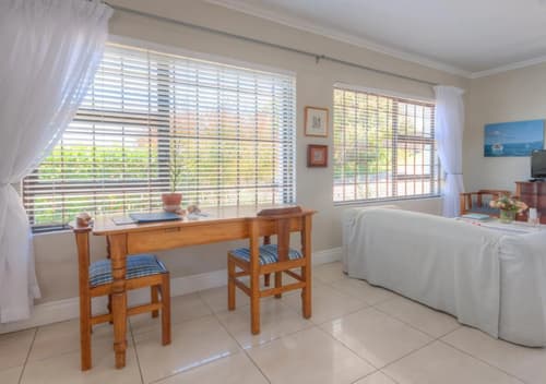 The Lookout Guest House, 