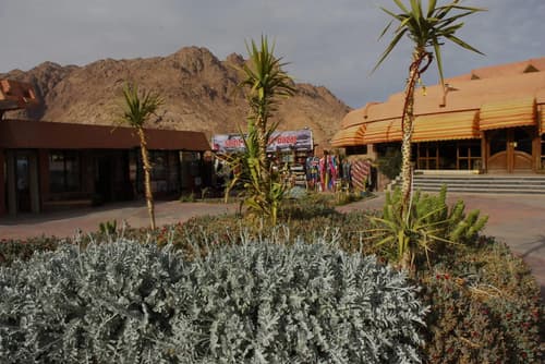 Catherine Plaza Hotel, 